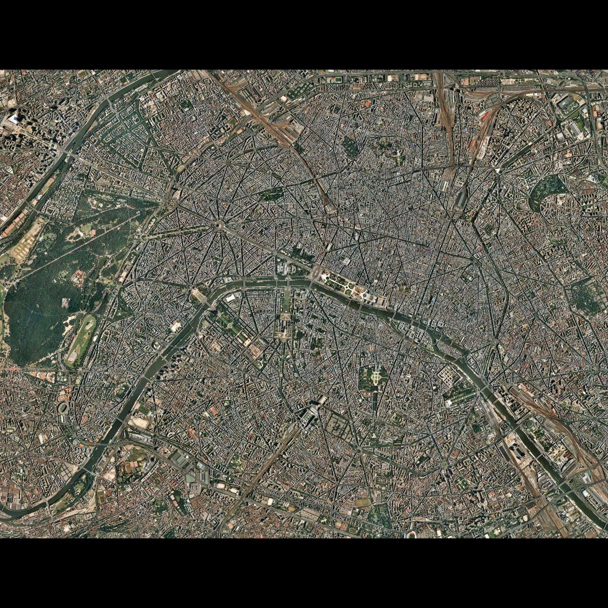 Kart over satellitt Paris